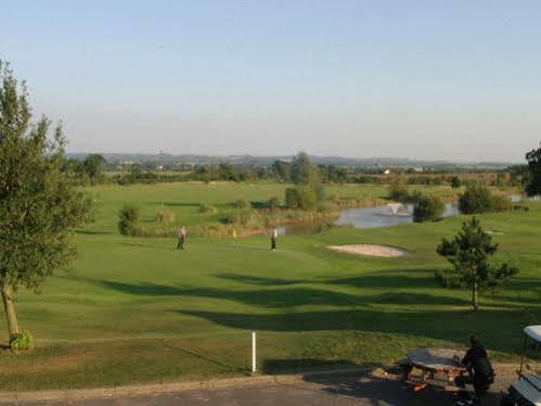 Hotel The Park & Golf Club 4*